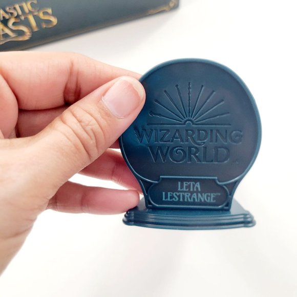 Fantastic Beasts Mystery Wand Magical Creatures Leta Lestrange with Chupacabra - Picture 7 of 12